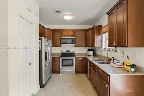9346 SW 221st Street Cutler Bay FL 33190