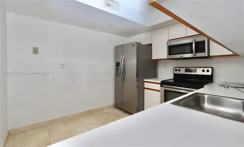 19195 NE 36th Court Aventura FL 33180