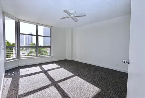 19195 NE 36th Court Aventura FL 33180