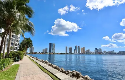 19195 NE 36th Court Aventura FL 33180