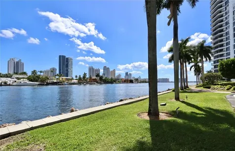 19195 NE 36th Court Aventura FL 33180