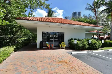 19195 NE 36th Court Aventura FL 33180