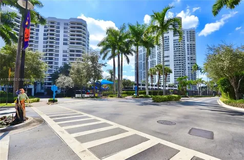 19195 NE 36th Court Aventura FL 33180