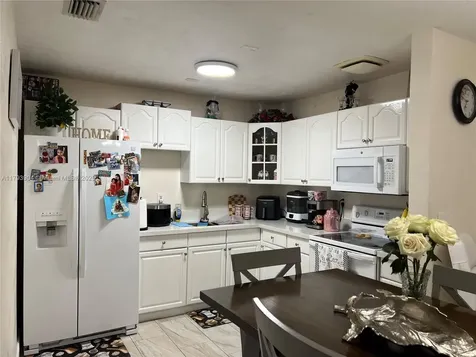 5045 NW 186th Street Miami Gardens FL 33055