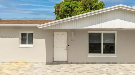 5045 NW 186th Street Miami Gardens FL 33055