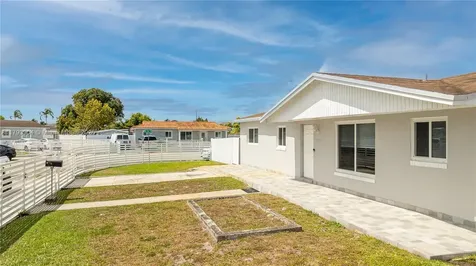 5045 NW 186th Street Miami Gardens FL 33055