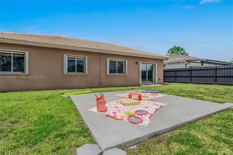 5123 SW 160th Avenue Miami FL 33185