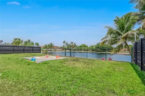 5123 SW 160th Avenue Miami FL 33185
