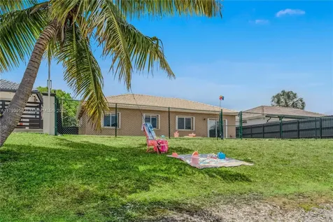 5123 SW 160th Avenue Miami FL 33185