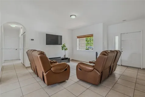 5123 SW 160th Avenue Miami FL 33185