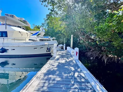 3575 Mystic Pointe Drive Slip 99 Aventura FL 33180