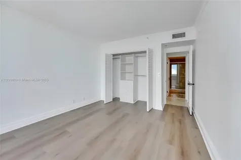 1581 Brickell Avenue Miami FL 33129