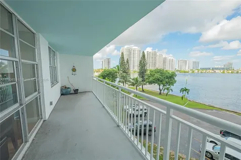 301 174th Street Sunny Isles Beach FL 33160