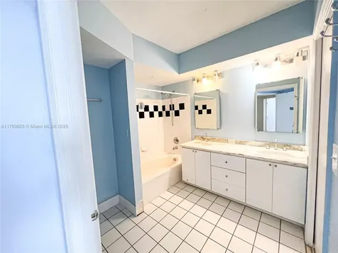 1330 West Avenue Miami Beach FL 33139