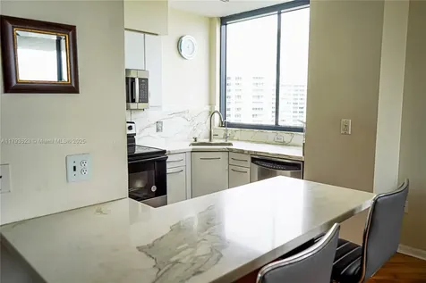 1330 West Avenue Miami Beach FL 33139