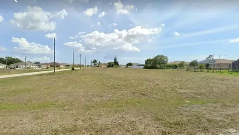 2710 NW 7 Th Place Cape Coral FL 33993