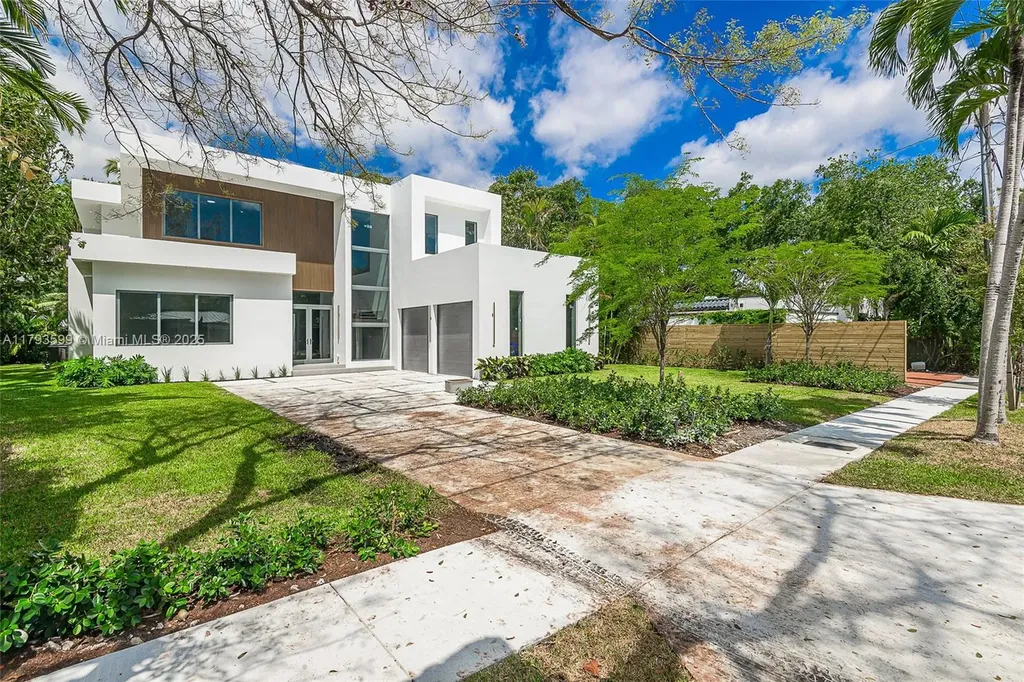 2730 SW 17th Avenue Miami FL 33133
