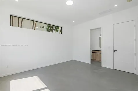 2730 SW 17th Avenue Miami FL 33133
