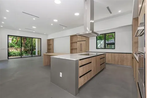 2730 SW 17th Avenue Miami FL 33133