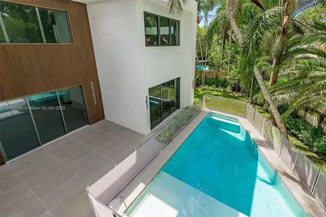 2730 SW 17th Avenue Miami FL 33133