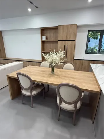 2730 SW 17th Avenue Miami FL 33133