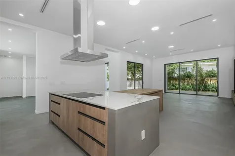2730 SW 17th Avenue Miami FL 33133