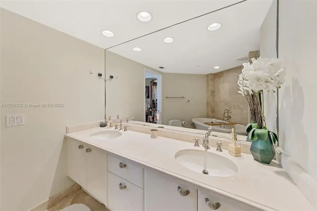 333 Las Olas Way Fort Lauderdale FL 33301