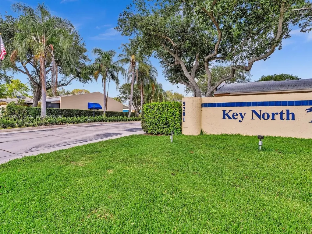5201 SW 31st Avenue Fort Lauderdale FL 33312