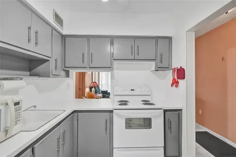 18746 NE 18th Avenue Miami FL 33179