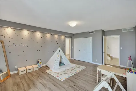 20355 NE 34th Court Aventura FL 33180
