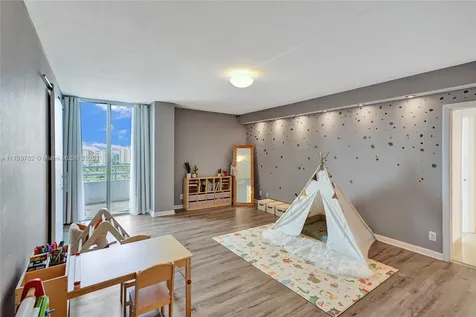 20355 NE 34th Court Aventura FL 33180