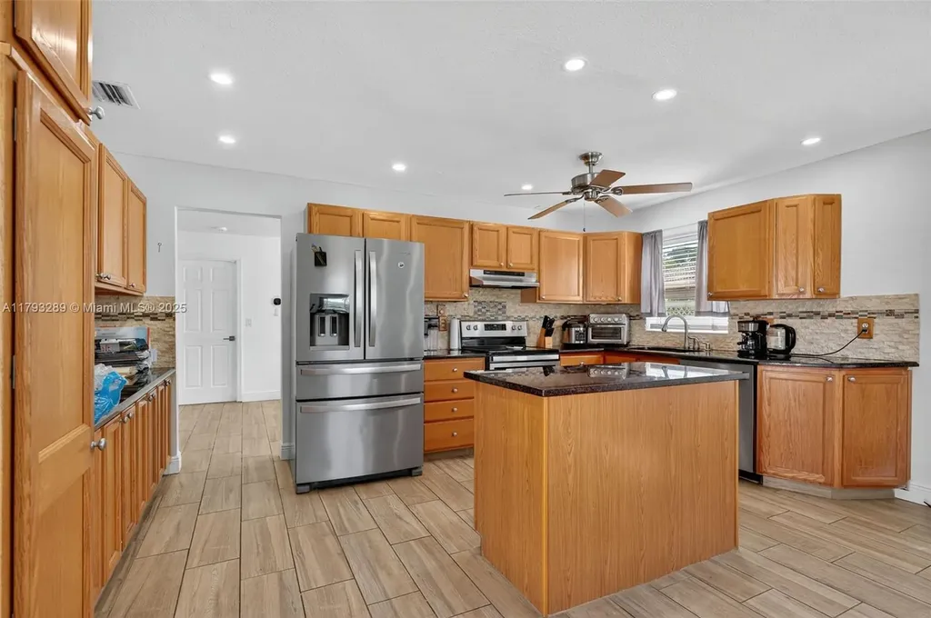 8588 NW 27th Drive Coral Springs FL 33065