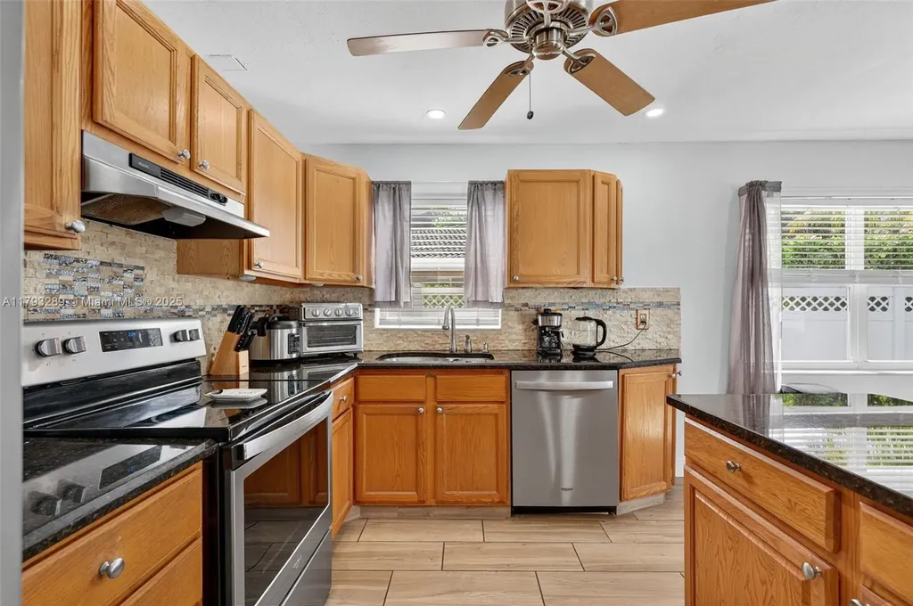 8588 NW 27th Drive Coral Springs FL 33065