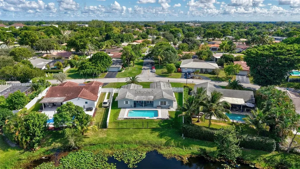 8588 NW 27th Drive Coral Springs FL 33065