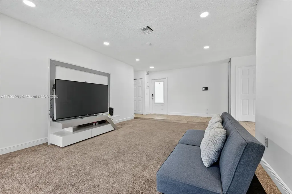 8588 NW 27th Drive Coral Springs FL 33065