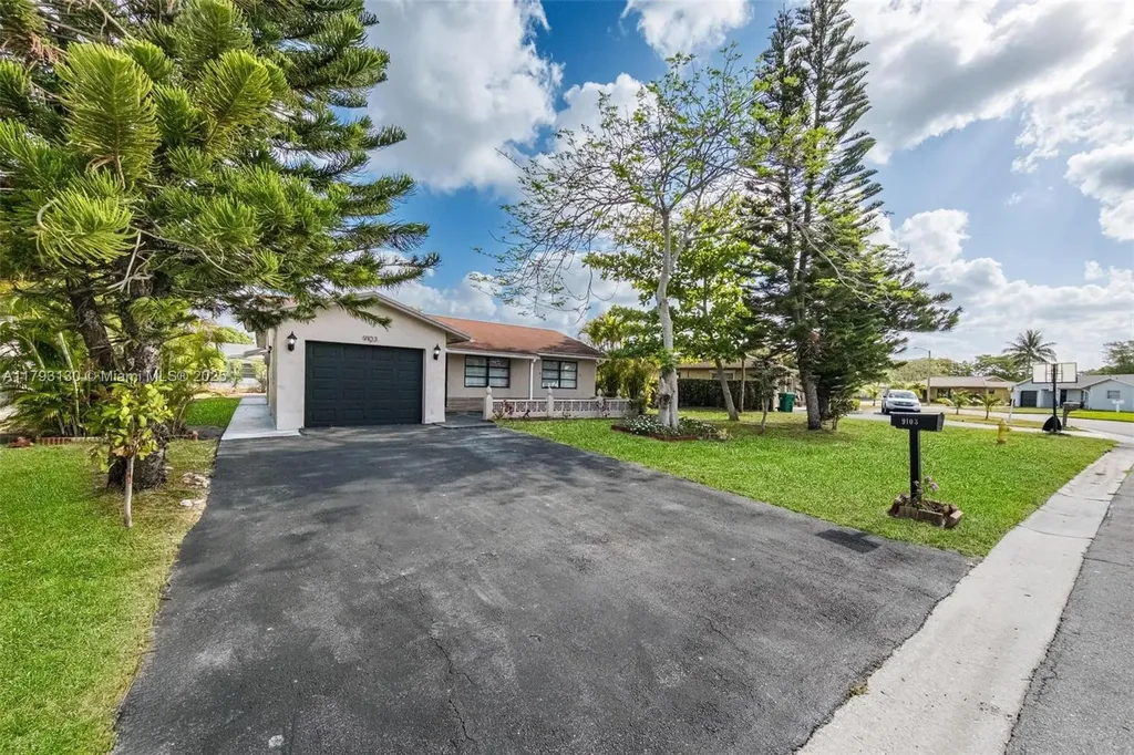 9103 NW 81st Court Tamarac FL 33321