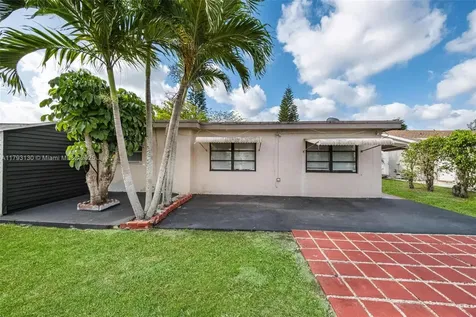 9103 NW 81st Court Tamarac FL 33321