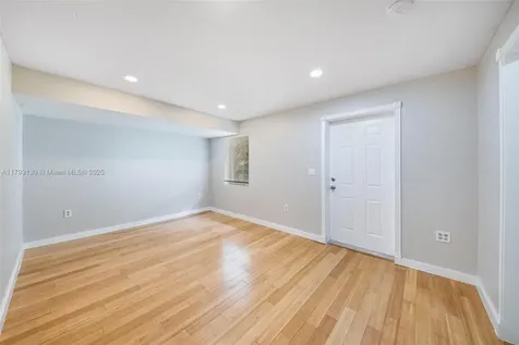 9103 NW 81st Court Tamarac FL 33321