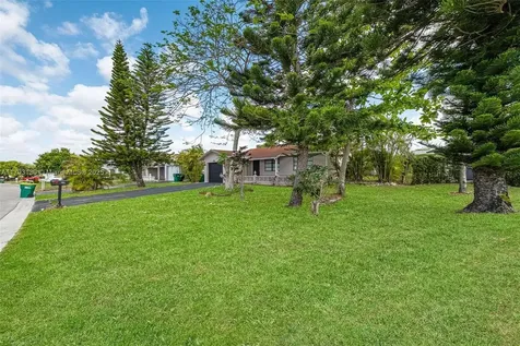 9103 NW 81st Court Tamarac FL 33321
