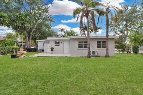6397 SW 9th Street West Miami FL 33144