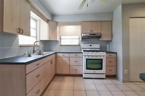 6397 SW 9th Street West Miami FL 33144