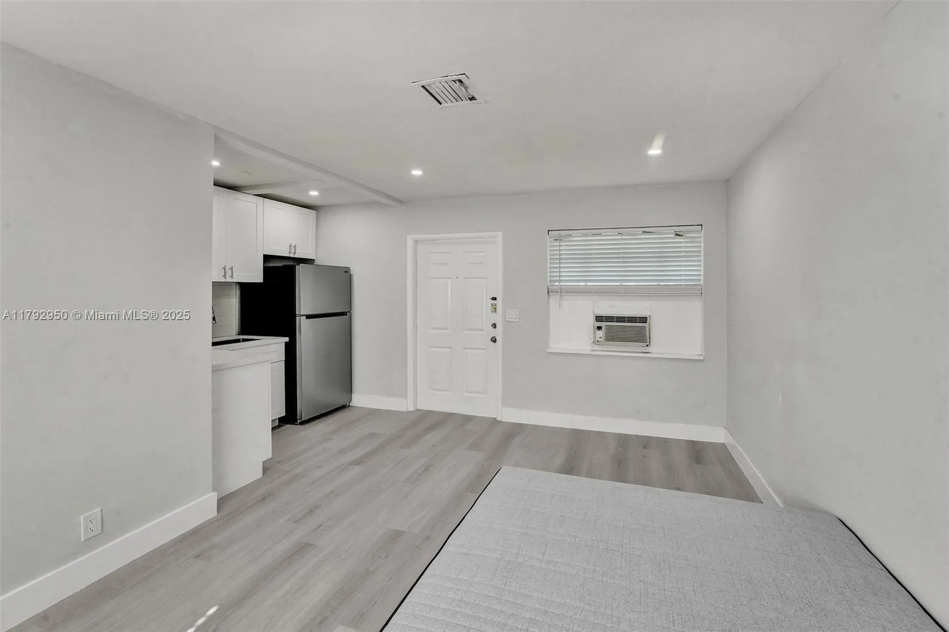 5657 Grant Street Hollywood FL 33021