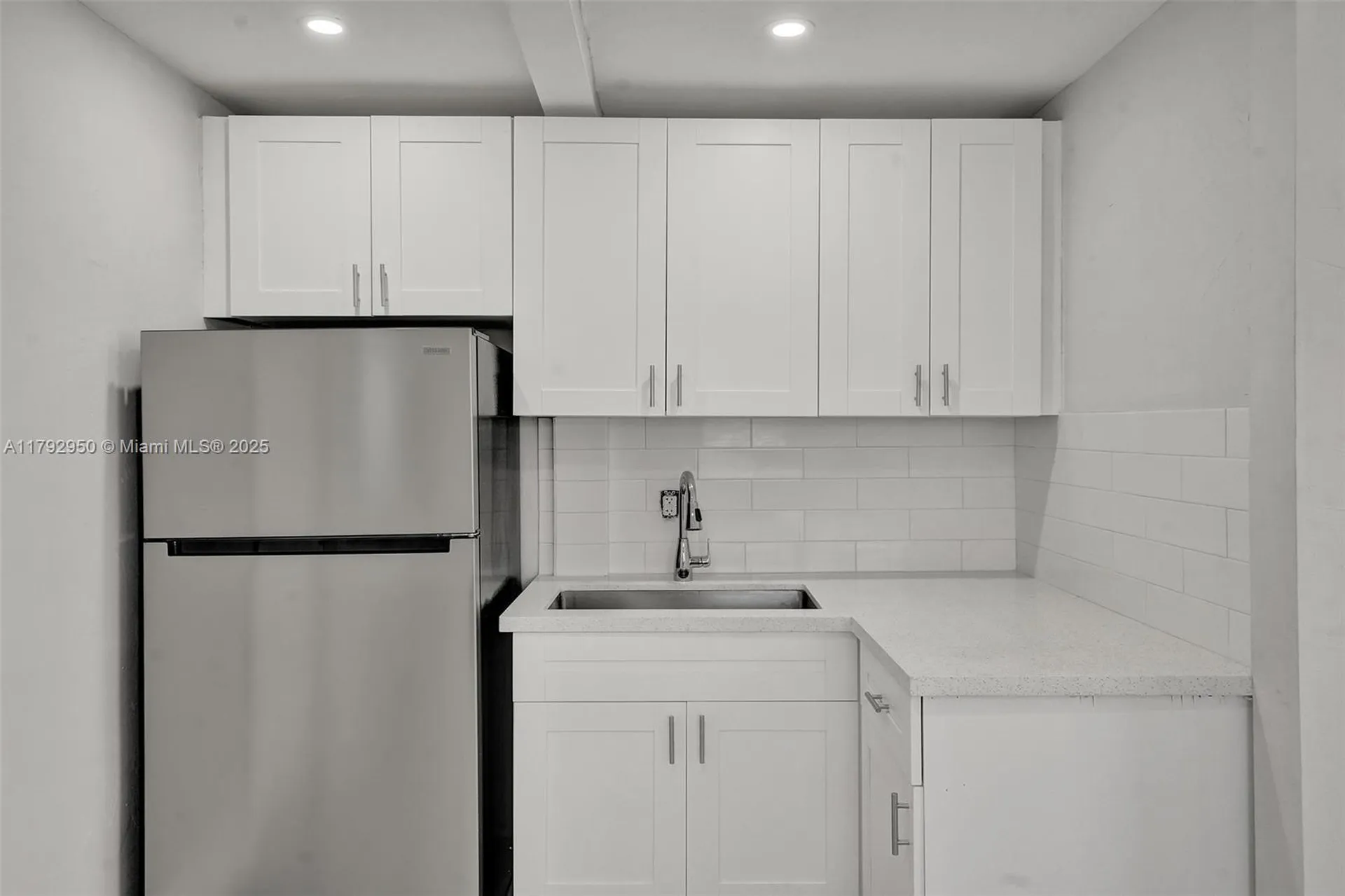 5657 Grant Street Hollywood FL 33021