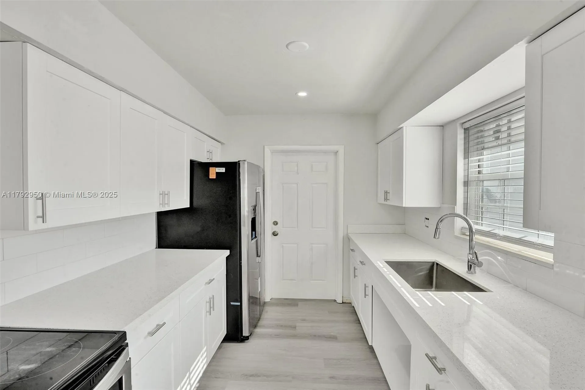 5657 Grant Street Hollywood FL 33021