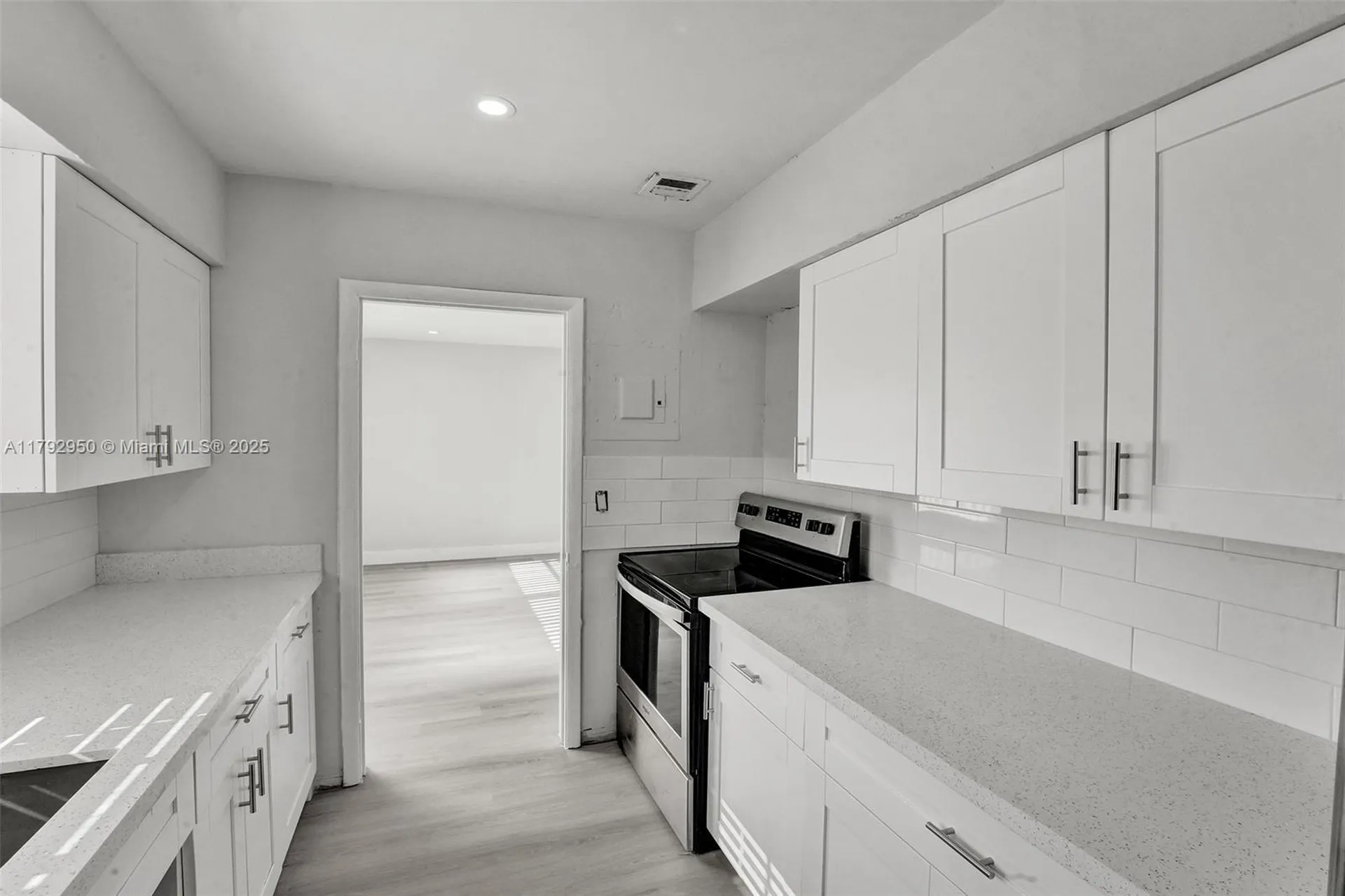 5657 Grant Street Hollywood FL 33021