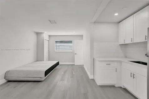 5657 Grant Street Hollywood FL 33021