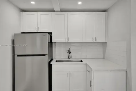 5657 Grant Street Hollywood FL 33021