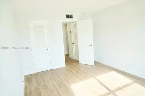 9041 Sunrise Lakes Boulevard Sunrise FL 33322