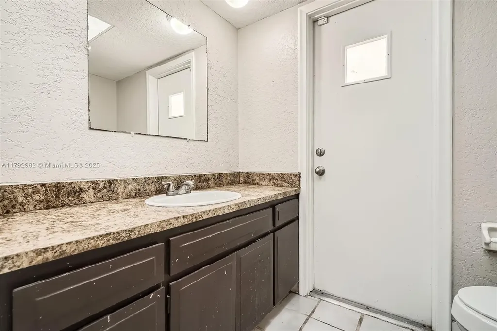 4109 NW 79th Avenue Coral Springs FL 33065