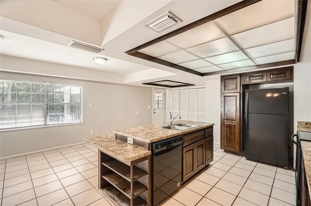 4109 NW 79th Avenue Coral Springs FL 33065